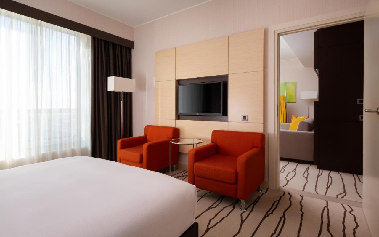 Doubletree By Hilton Moscow - Vnukovo Airport Hotel Luaran gambar