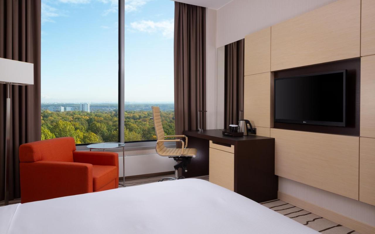 Doubletree By Hilton Moscow - Vnukovo Airport Hotel Luaran gambar